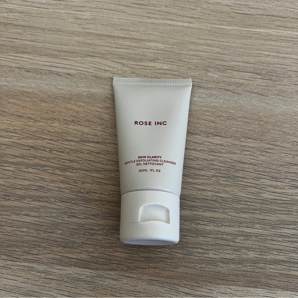 Rose Inc TRAVEL SIZE SKIN CLARITY GENTLE EXFOLIATING CLEANSER Rosie Huntington